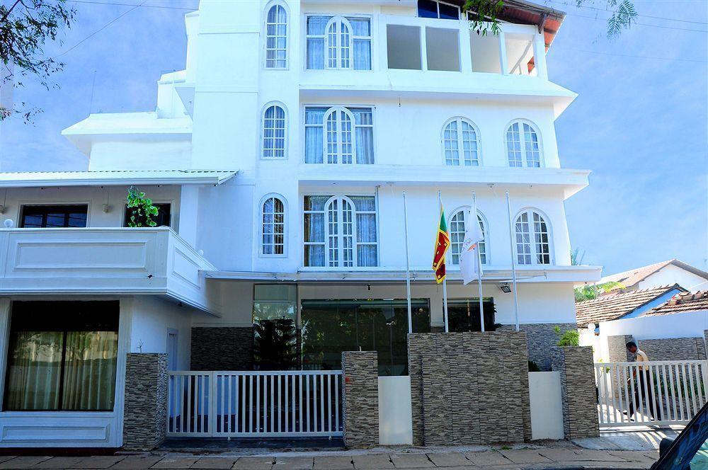 Royal Castle Hotel Νεγκόμπο Εξωτερικό φωτογραφία