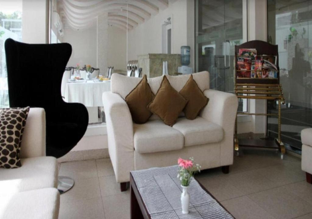 Royal Castle Hotel Νεγκόμπο Εξωτερικό φωτογραφία