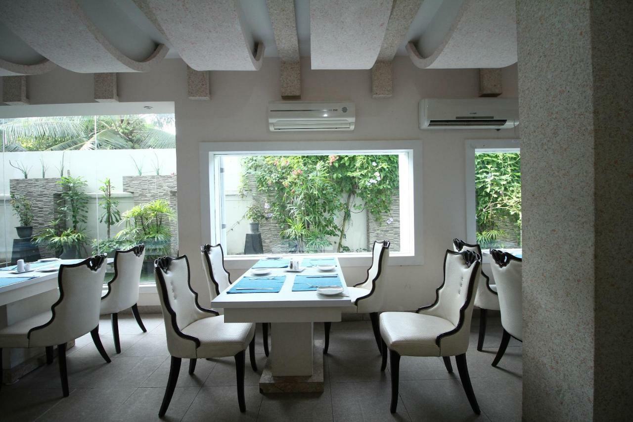 Royal Castle Hotel Νεγκόμπο Εξωτερικό φωτογραφία