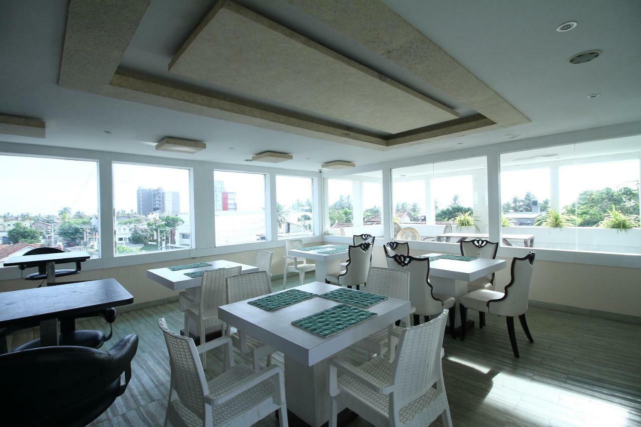 Royal Castle Hotel Νεγκόμπο Εξωτερικό φωτογραφία